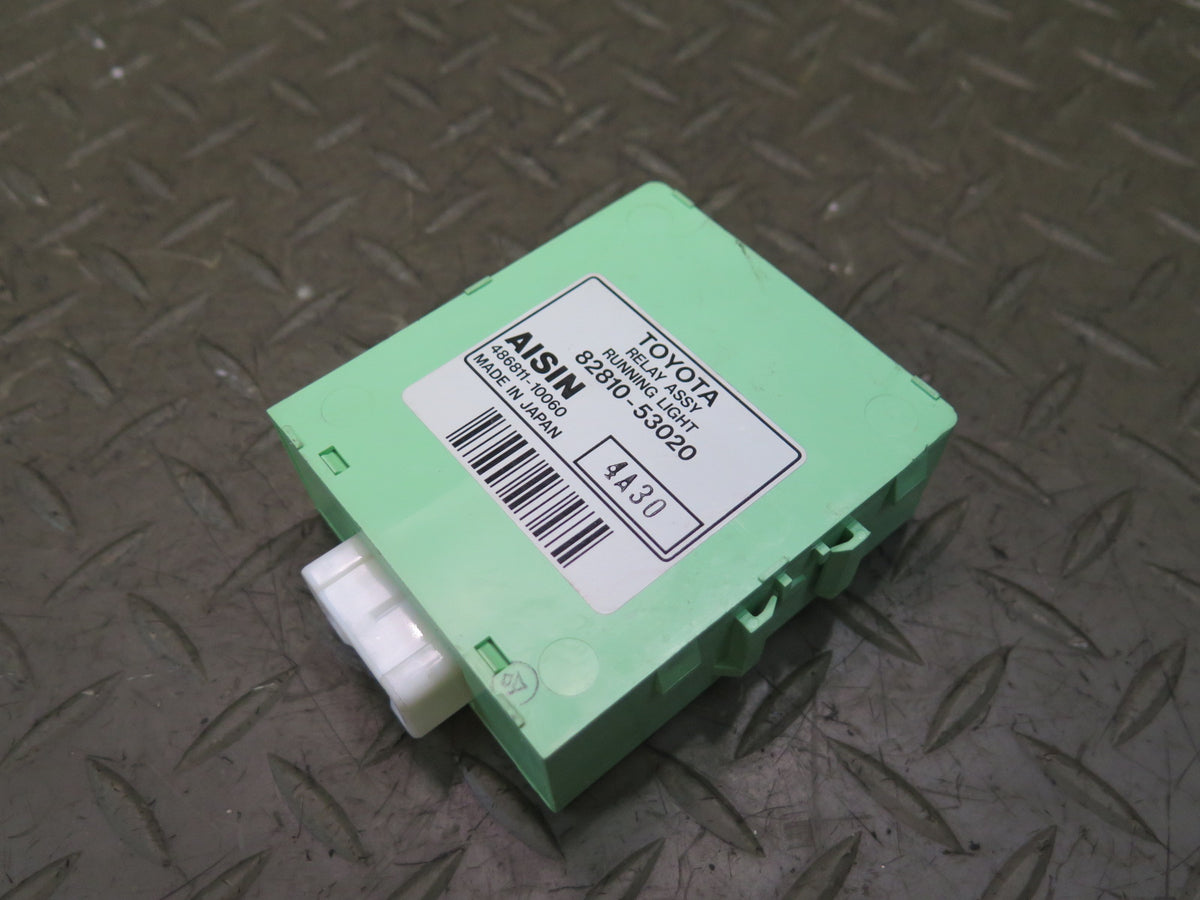 01-05 Lexus JCE10L IS300 Running Light Relay Module 82810-53020 OEM