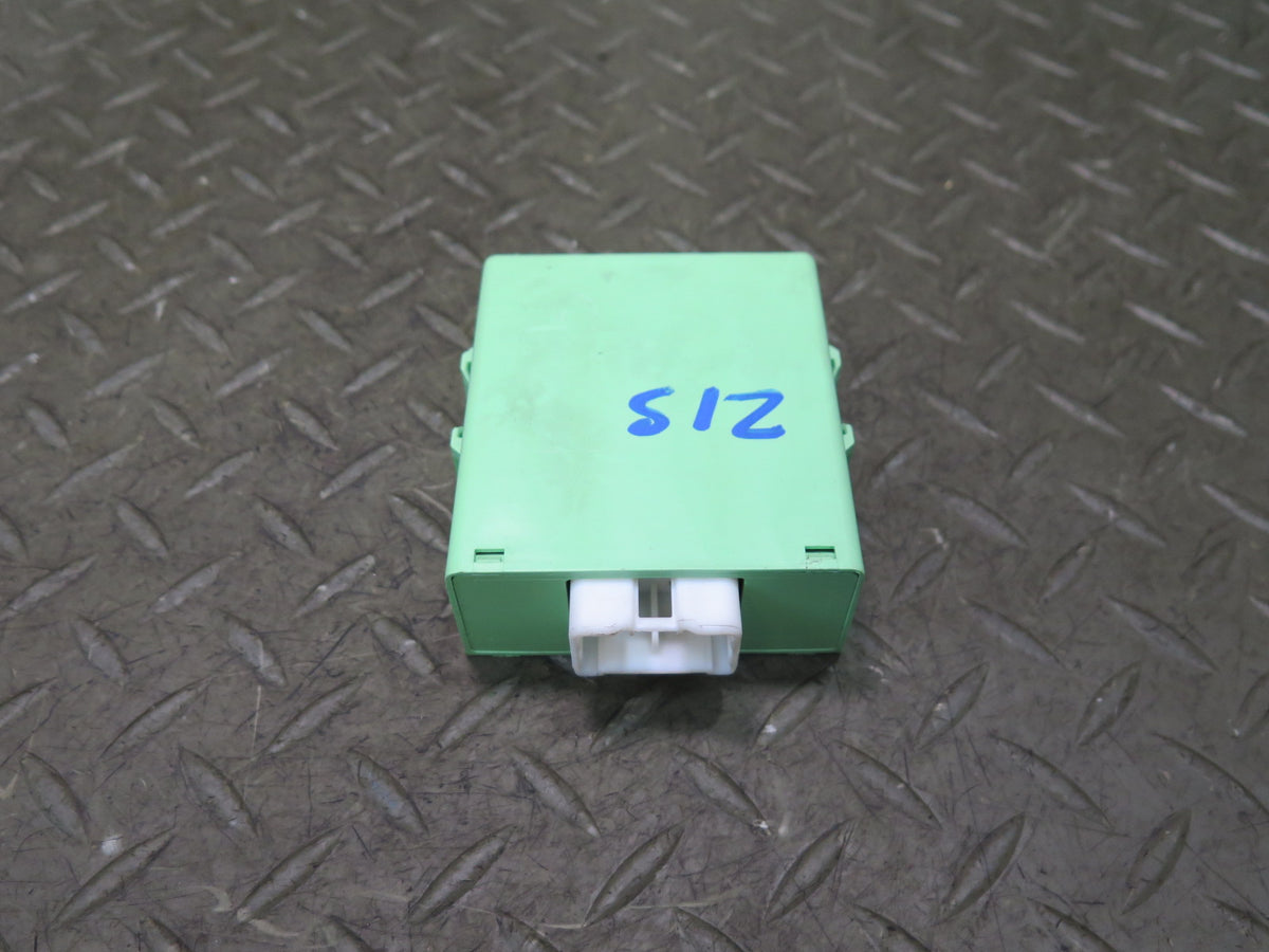 01-05 Lexus JCE10L IS300 Running Light Relay Module 82810-53020 OEM