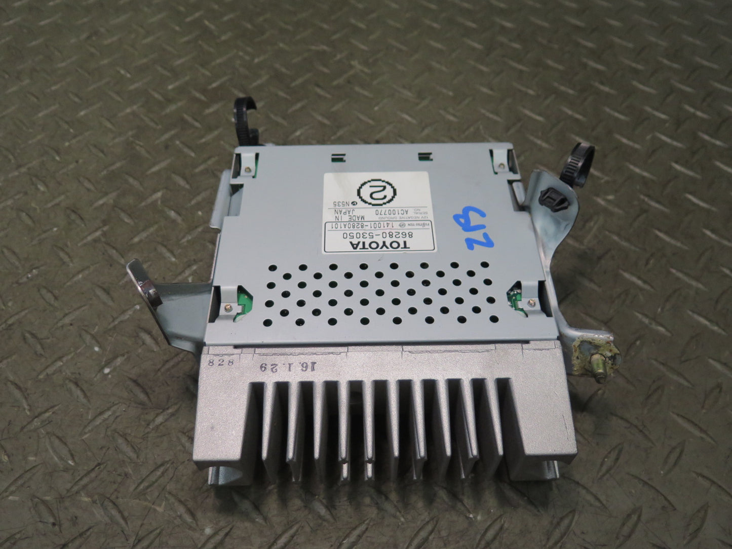 01-05 Lexus JCE10L IS300 Radio Audio Amplifier AMP 86280-53050 OEM