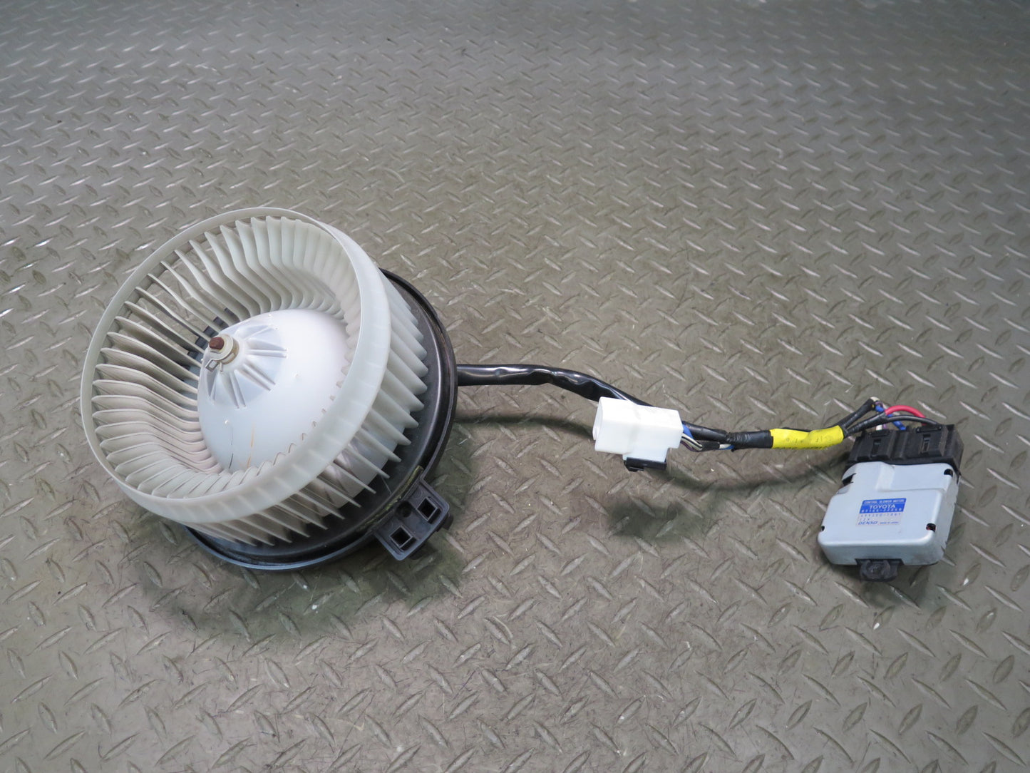 01-05 Lexus JCE10L IS300 A/C Heater Blower Motor Fan w Control Module Set OEM