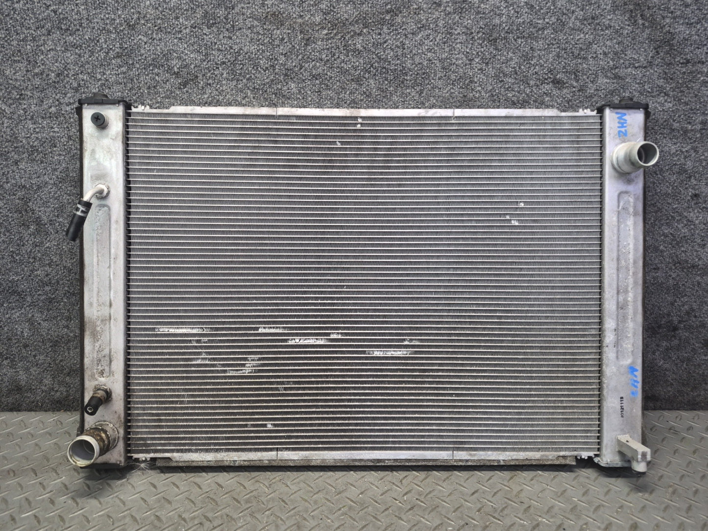 09-20 Nissan Z34 370Z RWD A/T Engine Cooling Radiator OEM