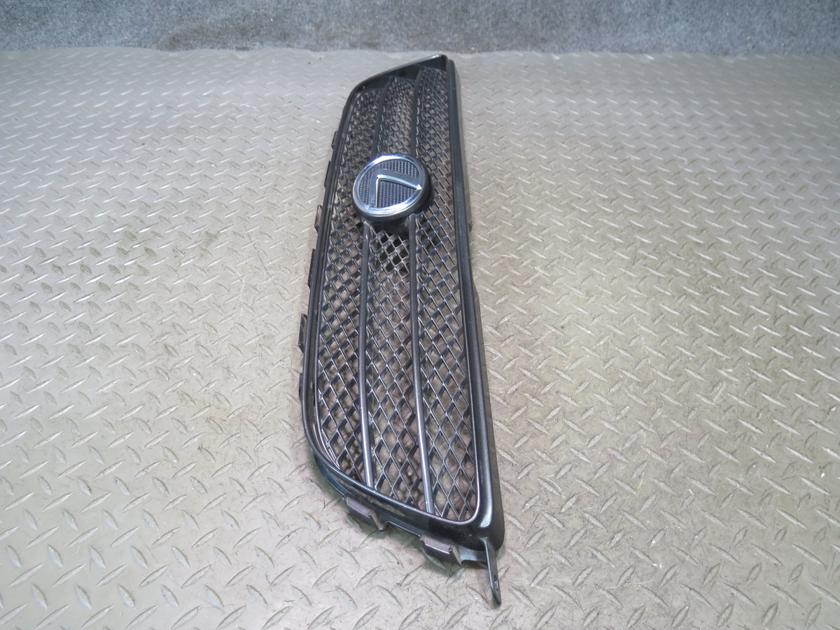 02-05 Lexus JCE10L IS300 Sedan Front Grille w Emblem 53101-53070 OEM