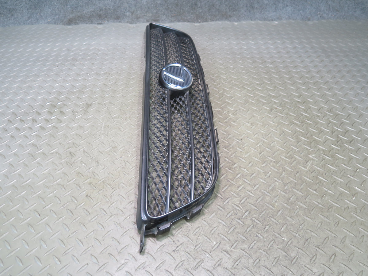 02-05 Lexus JCE10L IS300 Sedan Front Grille w Emblem 53101-53070 OEM