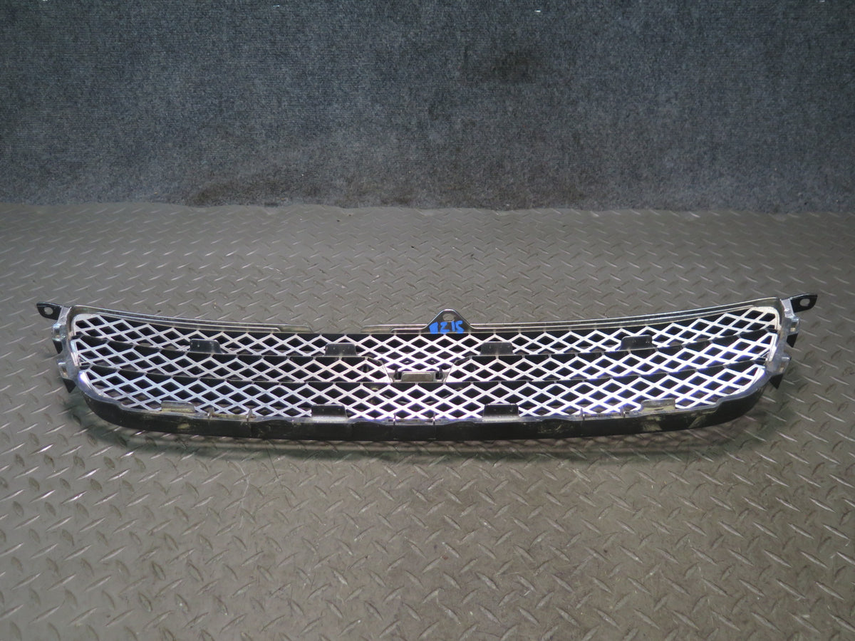 02-05 Lexus JCE10L IS300 Sedan Front Grille w Emblem 53101-53070 OEM
