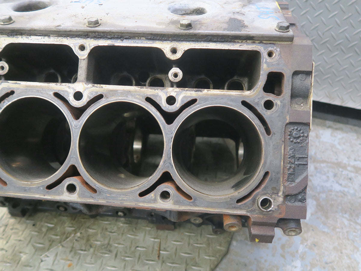2003-2007 Hummer H2 6.0L LQ4 Engine Motor Block w Oil Stick