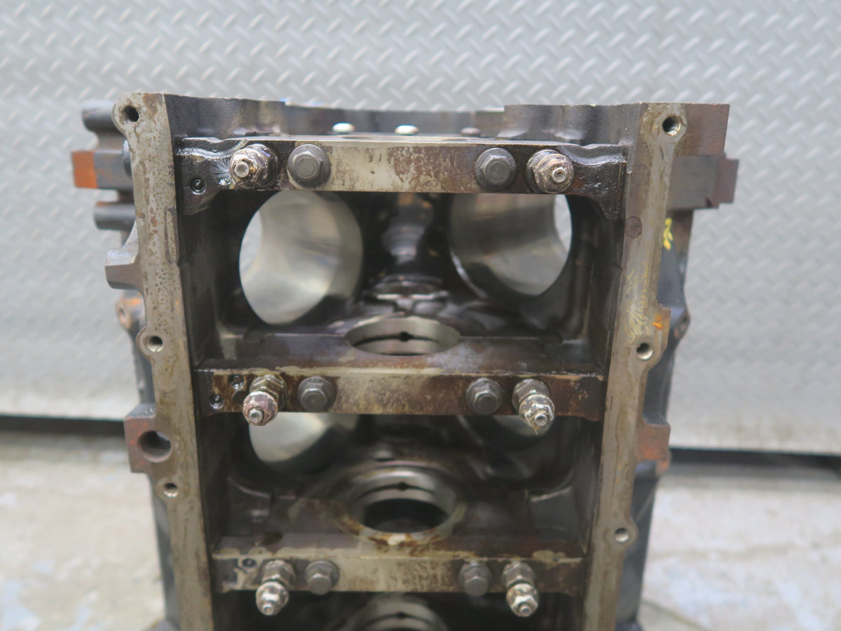 2003-2007 Hummer H2 6.0L LQ4 Engine Motor Block w Oil Stick