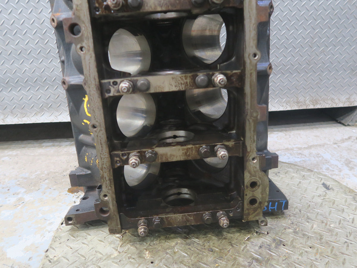 2003-2007 Hummer H2 6.0L LQ4 Engine Motor Block w Oil Stick
