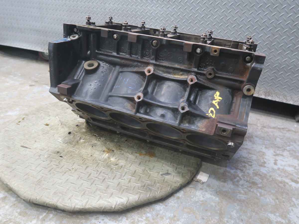 2003-2007 Hummer H2 6.0L LQ4 Engine Motor Block w Oil Stick