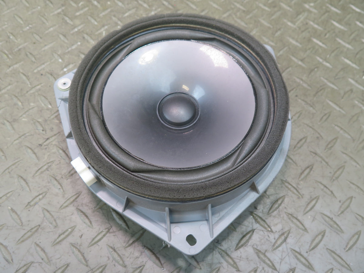 01-05 Lexus JCE10 IS300 Front Right or Left Door Speaker 86160-53140 OEM