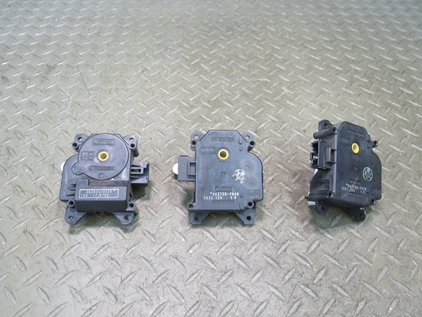 01-05 Lexus JCE10L IS300 Set of 3 A/C Heater Flap Door Actuator Motor OEM