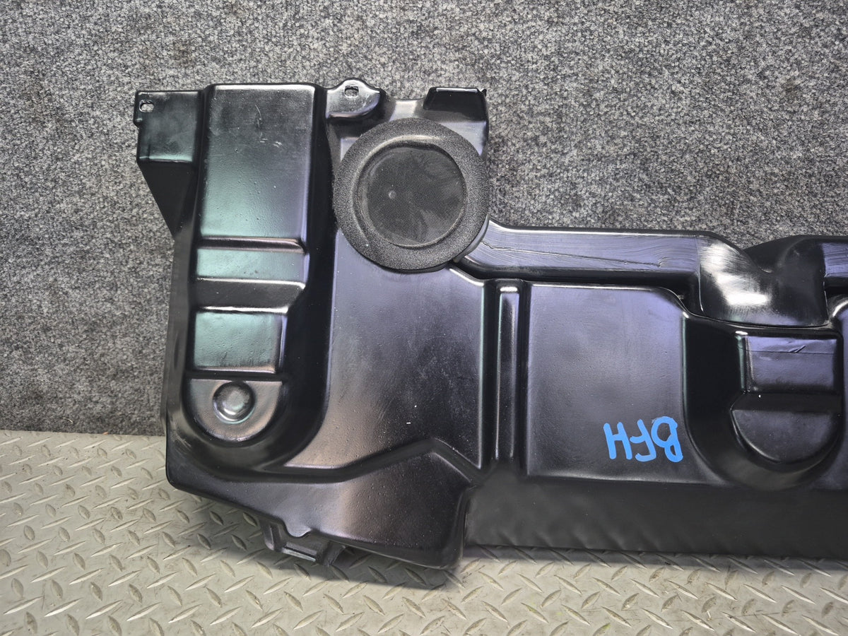 97-03 BMW E39 540i Sedan TOP Hifi Rear Shelf Subwoofer Speaker Box 8360789 OEM