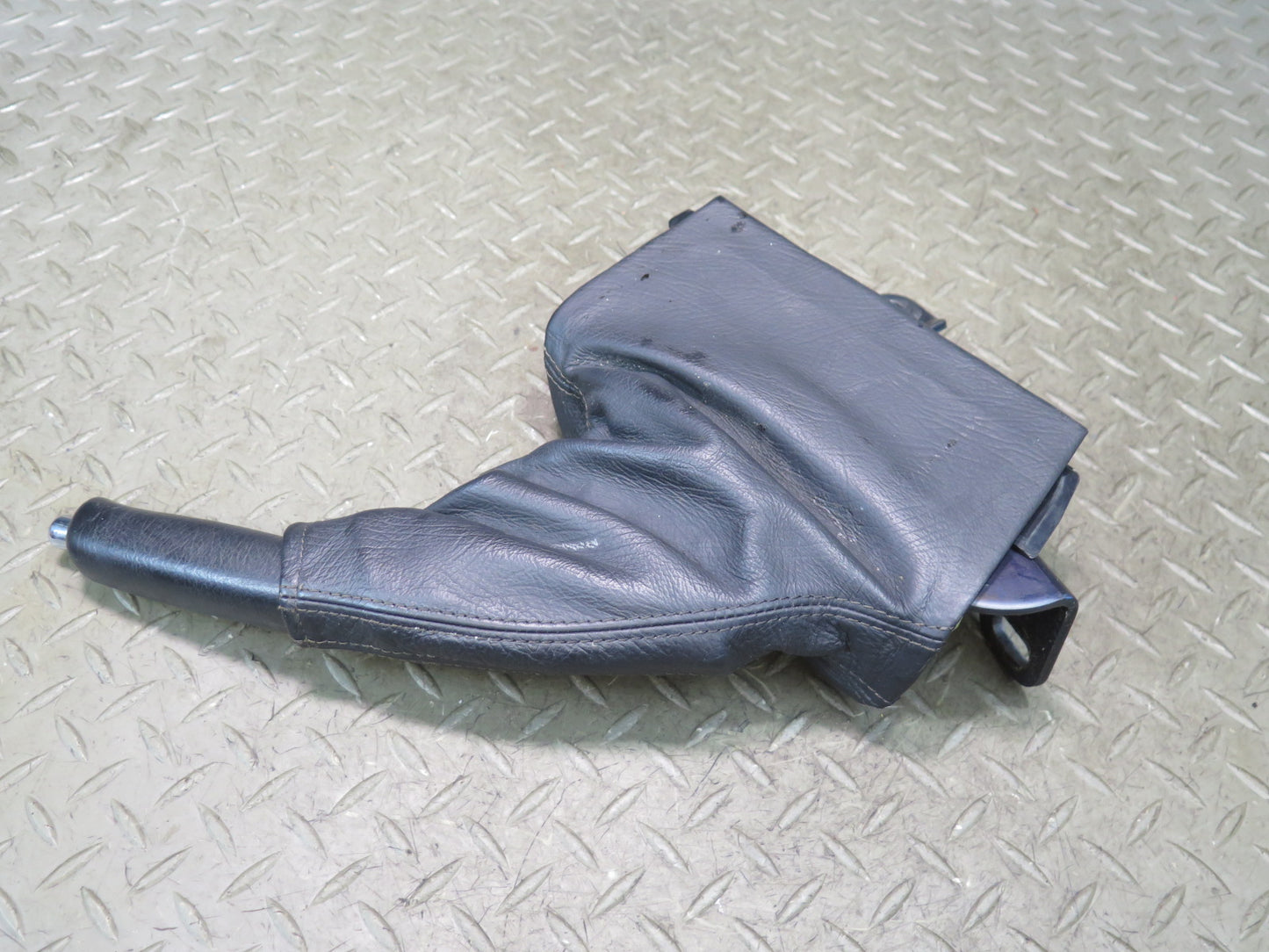 01-05 Lexus JCE10L IS300 Emergency Parking Hand Brake Handle w Boot OEM