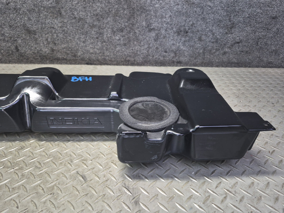 97-03 BMW E39 540i Sedan TOP Hifi Rear Shelf Subwoofer Speaker Box 8360789 OEM