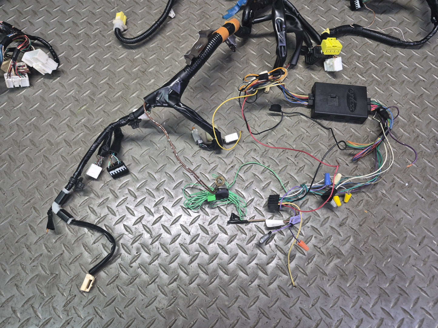 03-05 Lexus JCE10L IS300 Sedan A/T Dash Instrument Panel Wire Wiring Harness OEM