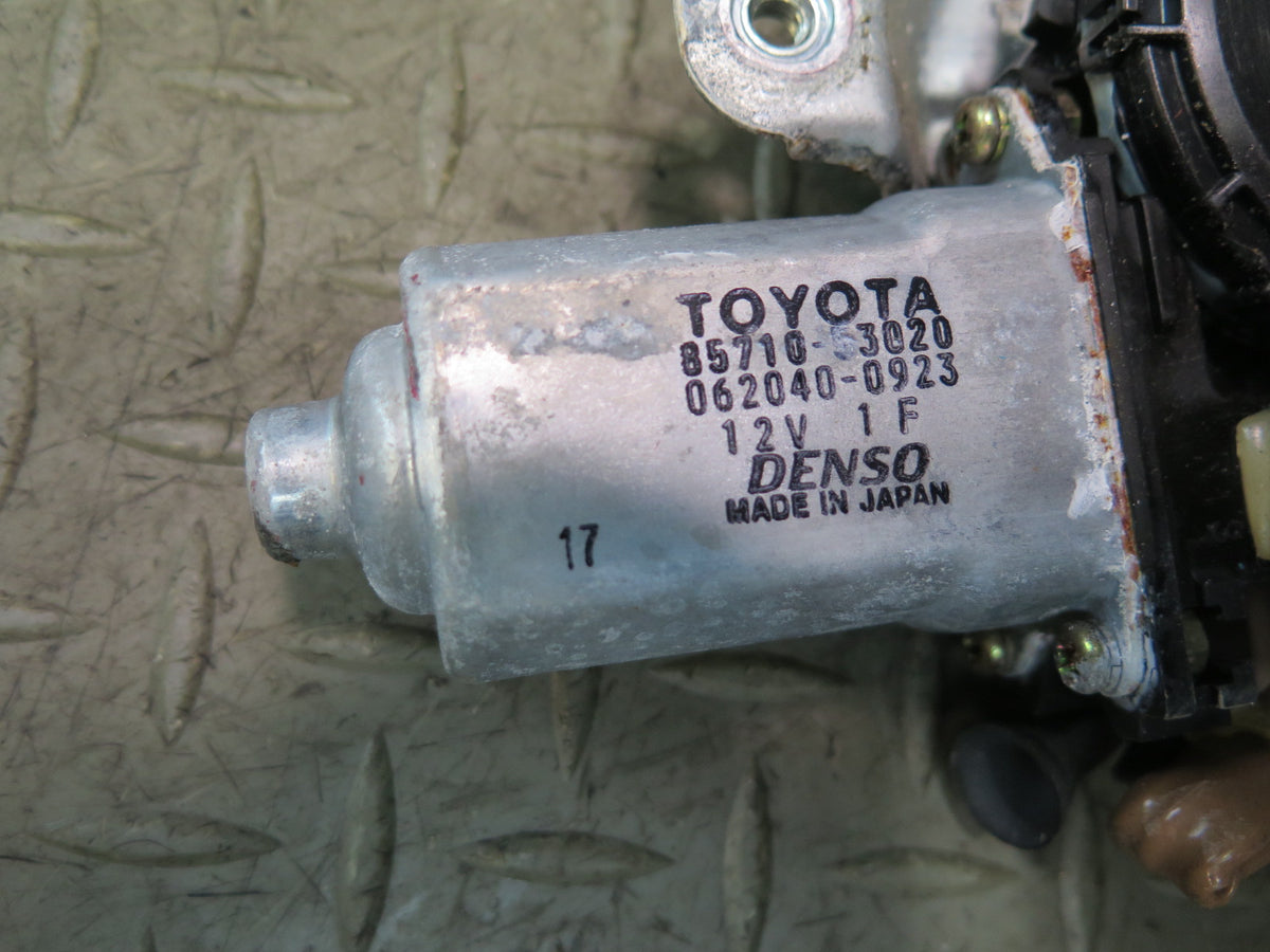 01-05 Lexus JCE10L IS300 Front Left Door Window Regulator w Motor OEM