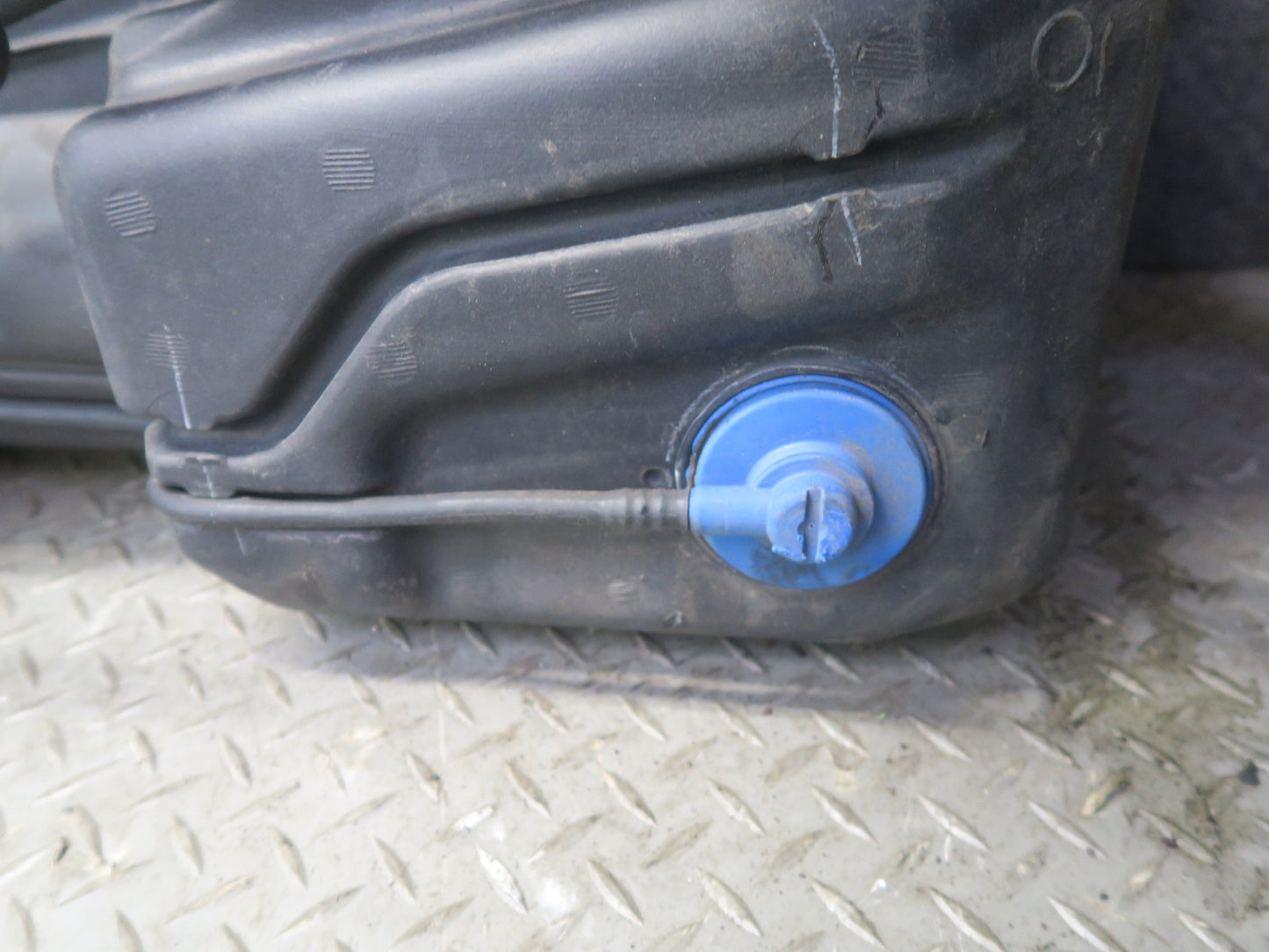 2004-2007 Hummer H2 6.0L Gas Fuel Tank Unit