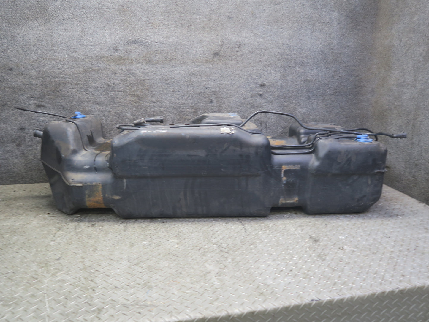 2004-2007 Hummer H2 6.0L Gas Fuel Tank Unit