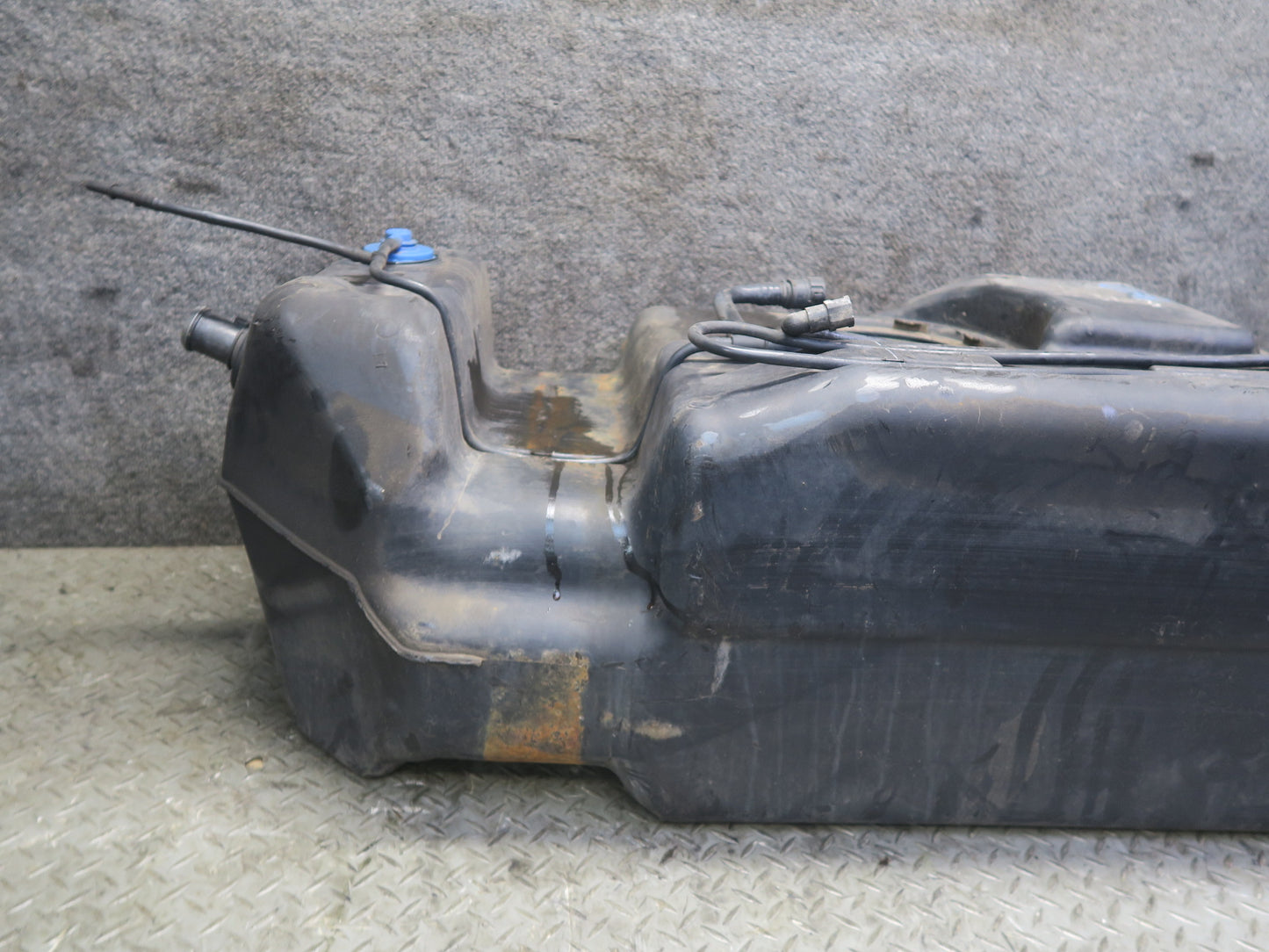 2004-2007 Hummer H2 6.0L Gas Fuel Tank Unit