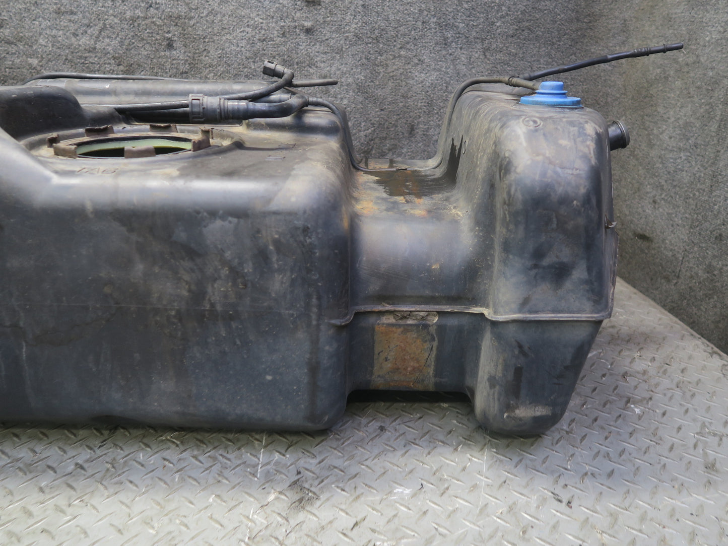 2004-2007 Hummer H2 6.0L Gas Fuel Tank Unit