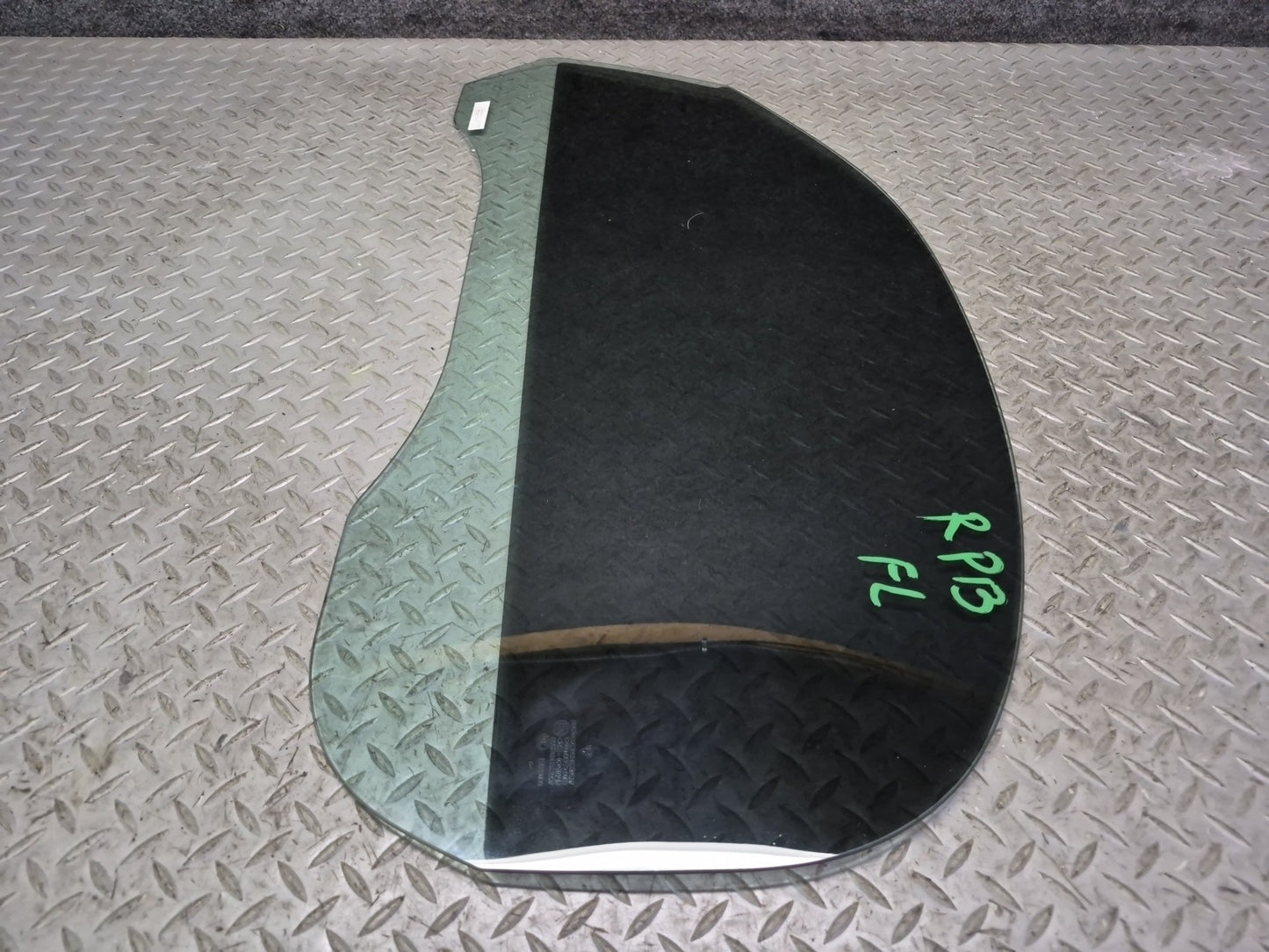 2005-2012 Porsche Boxster 987 Front Left Driver Side Door Glass Window