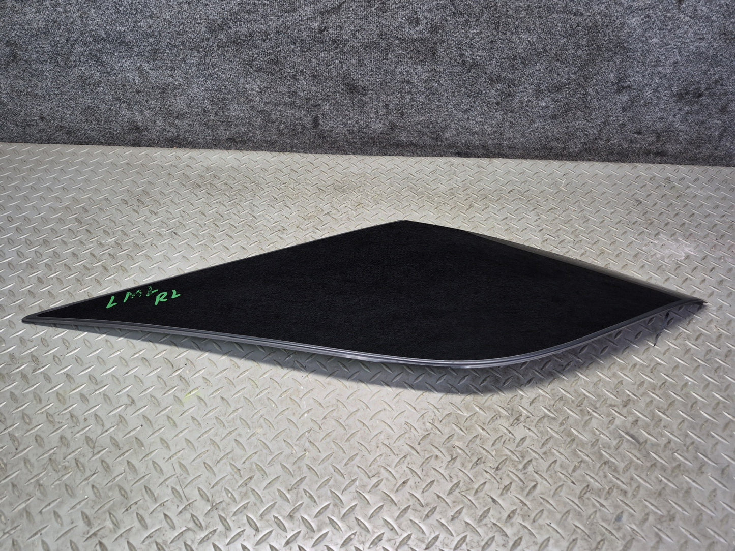 2012-2015 Mercedes W166 Ml-class Rear Left Quarter Glass Window