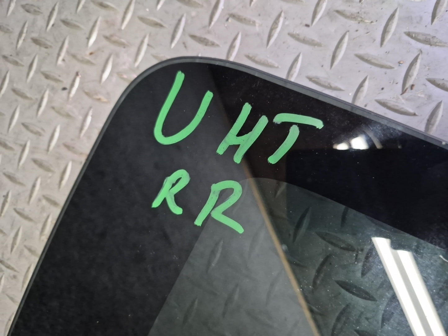2003-2007 Hummer H2 Rear Right Passenger Side Quarter Glass Window