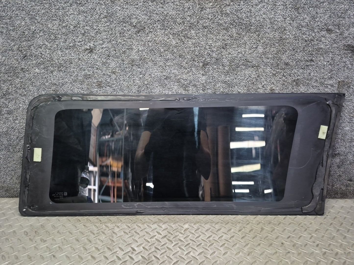 2003-2007 Hummer H2 Rear Left Driver Side Quarter Glass Window