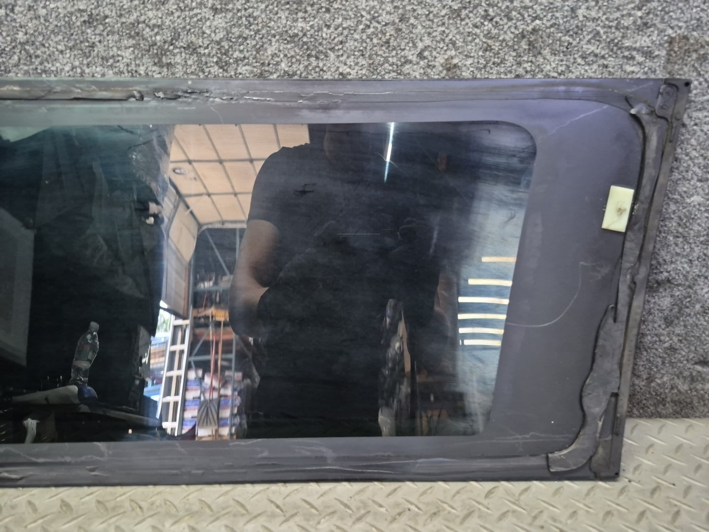 2003-2007 Hummer H2 Rear Left Driver Side Quarter Glass Window