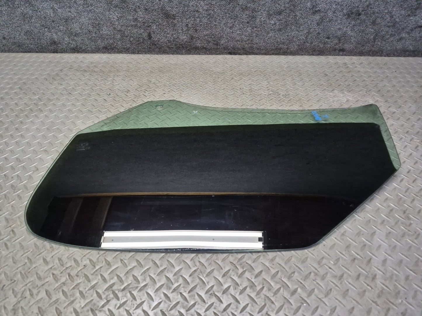 10-19 Nissan Z34 370Z Convertible Front Left Driver Door Glass Window Tinted OEM
