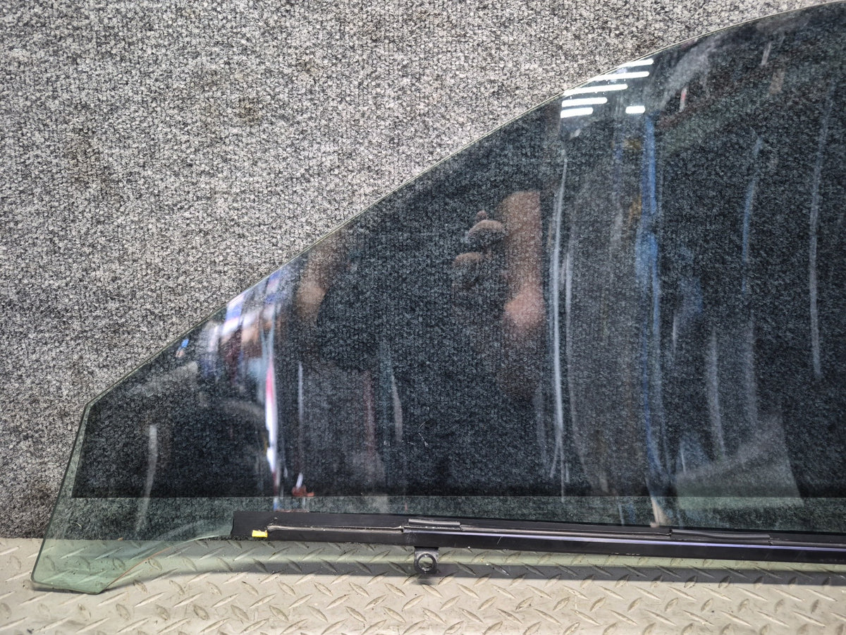 07-17 Lexus UVF46L LS600h LS460 Front Right Door Glass Window OEM