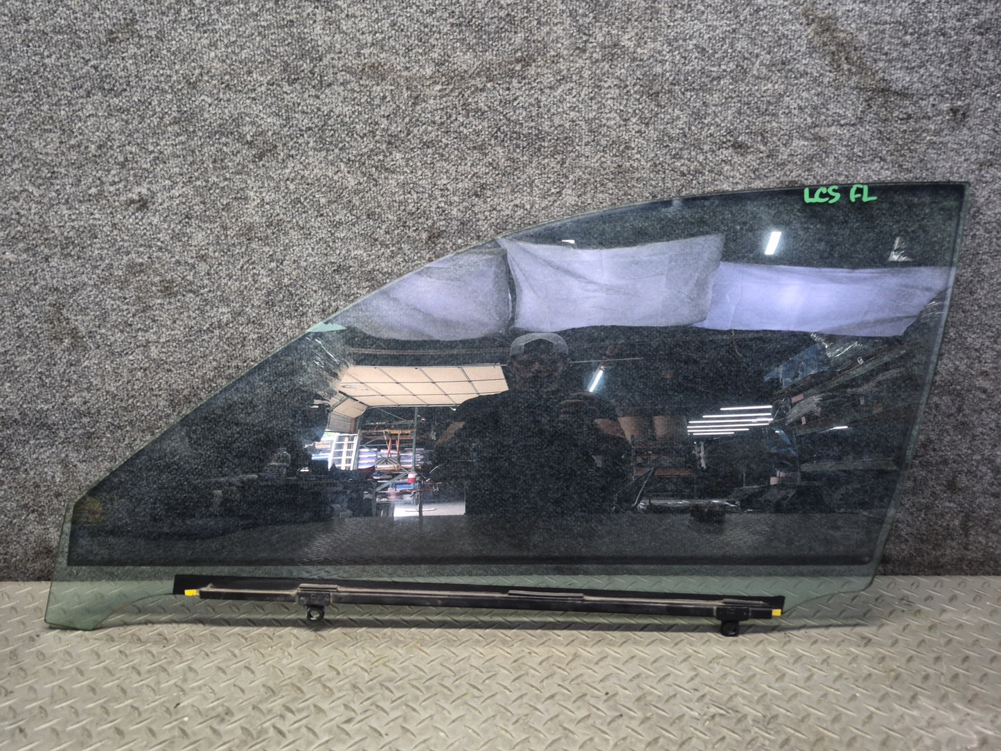 07-17 Lexus UVF46L LS600h LS460 Front Left Door Glass Window OEM