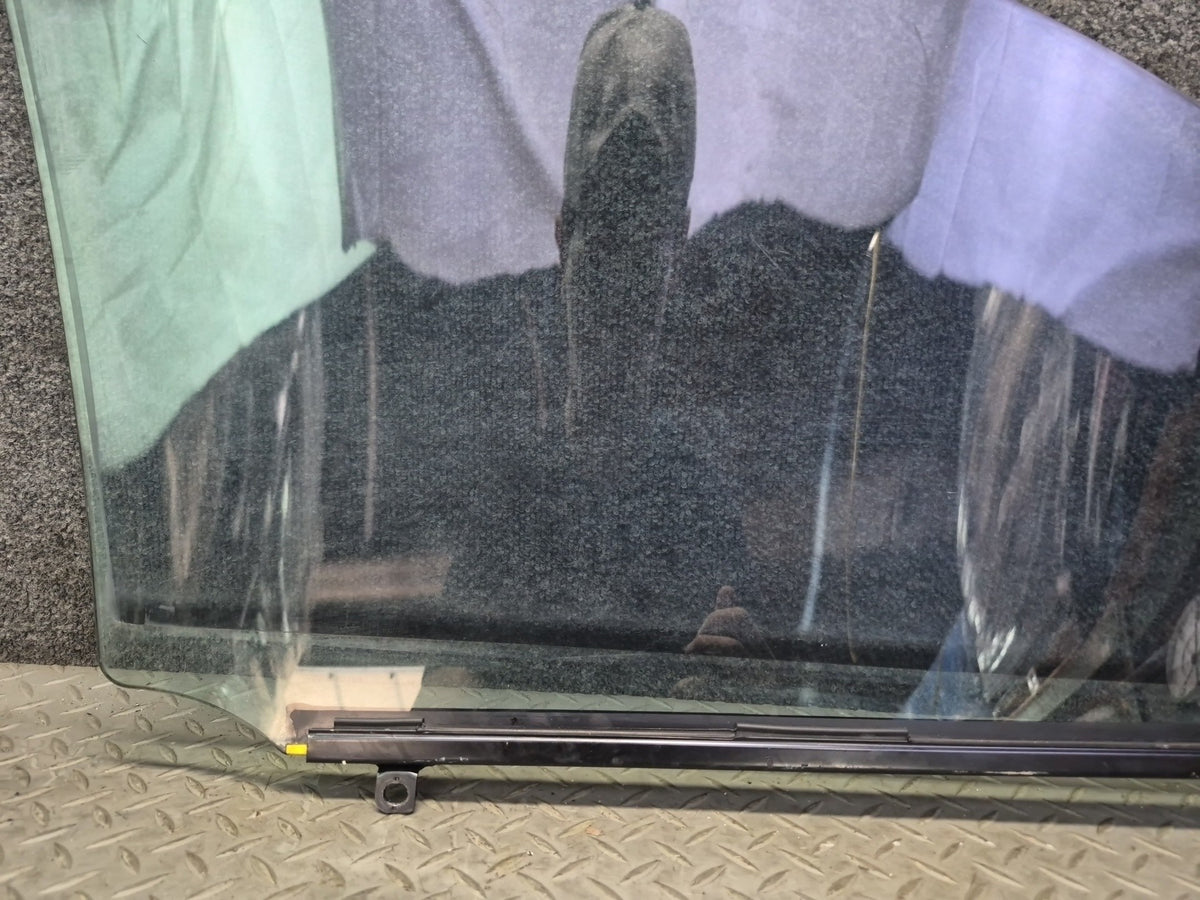 07-17 Lexus UVF46L LS600h LS460 Front Left Door Glass Window OEM