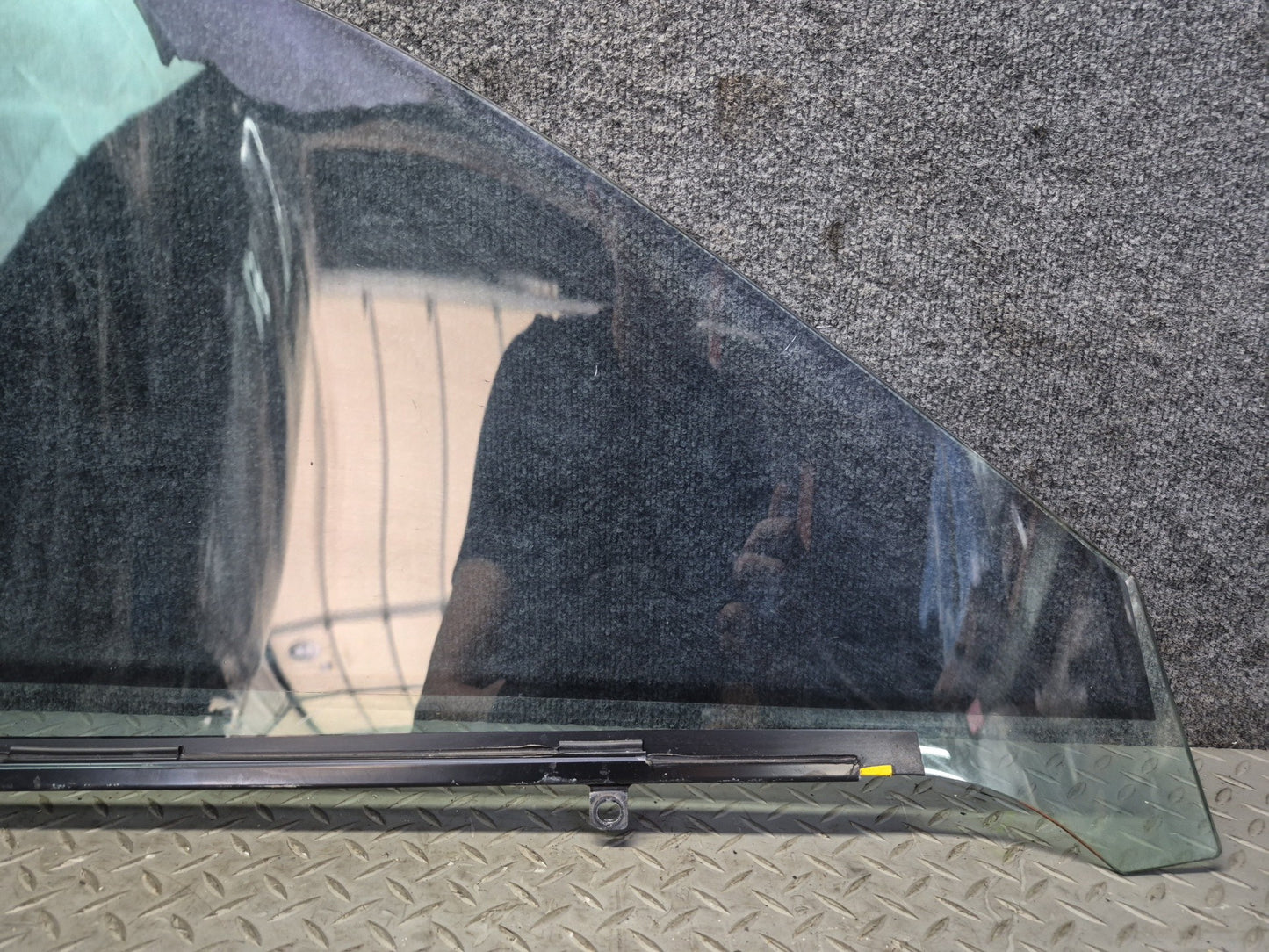 07-17 Lexus UVF46L LS600h LS460 Front Left Door Glass Window OEM
