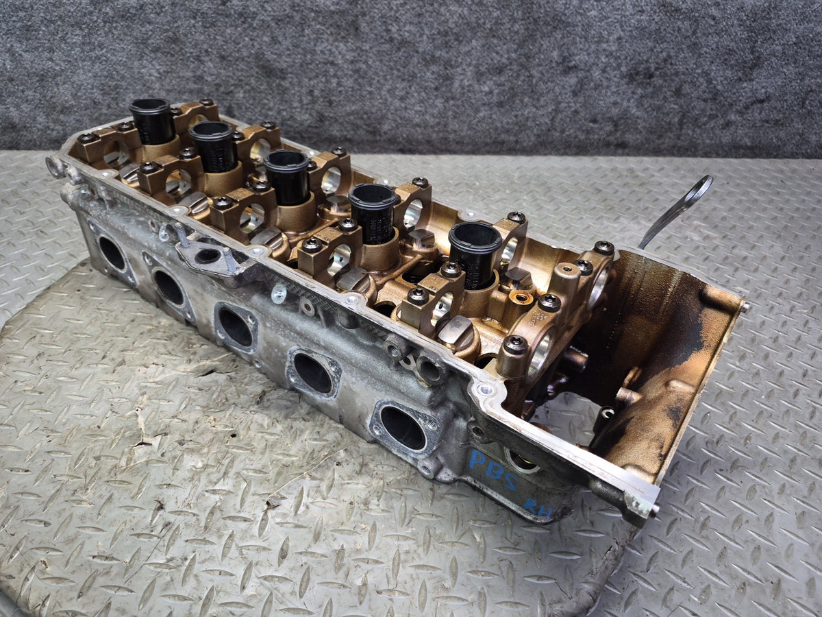 2006-2010 BMW E64 E63 M6 S85 V10 Engine Right Side Cylinder Head Assembly