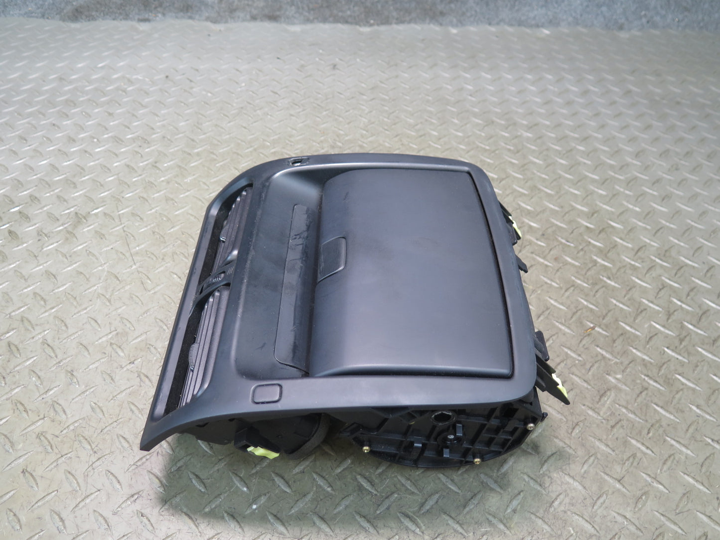 04-05 Lexus JCE10L IS300 Front Center Dash AC Air Vent w Storage Black Damaged