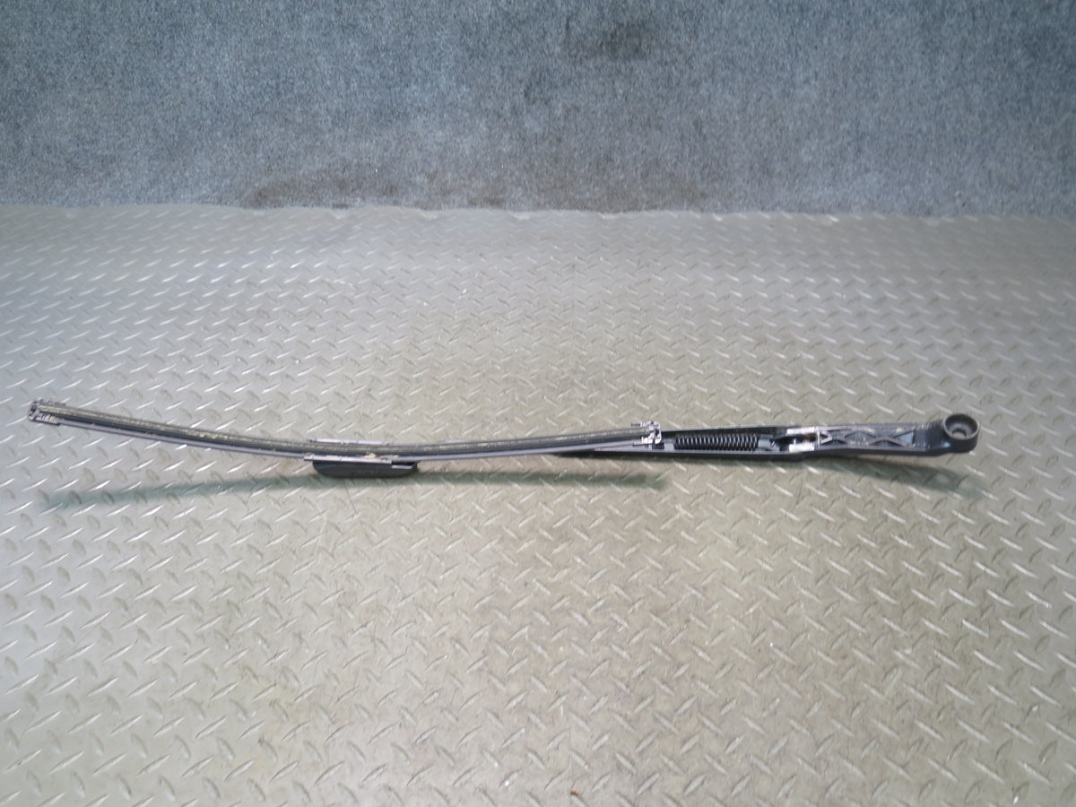 01-05 Lexus JCE10L IS300 Set of 2 Front Left & Right Windshield Wiper Arm OEM
