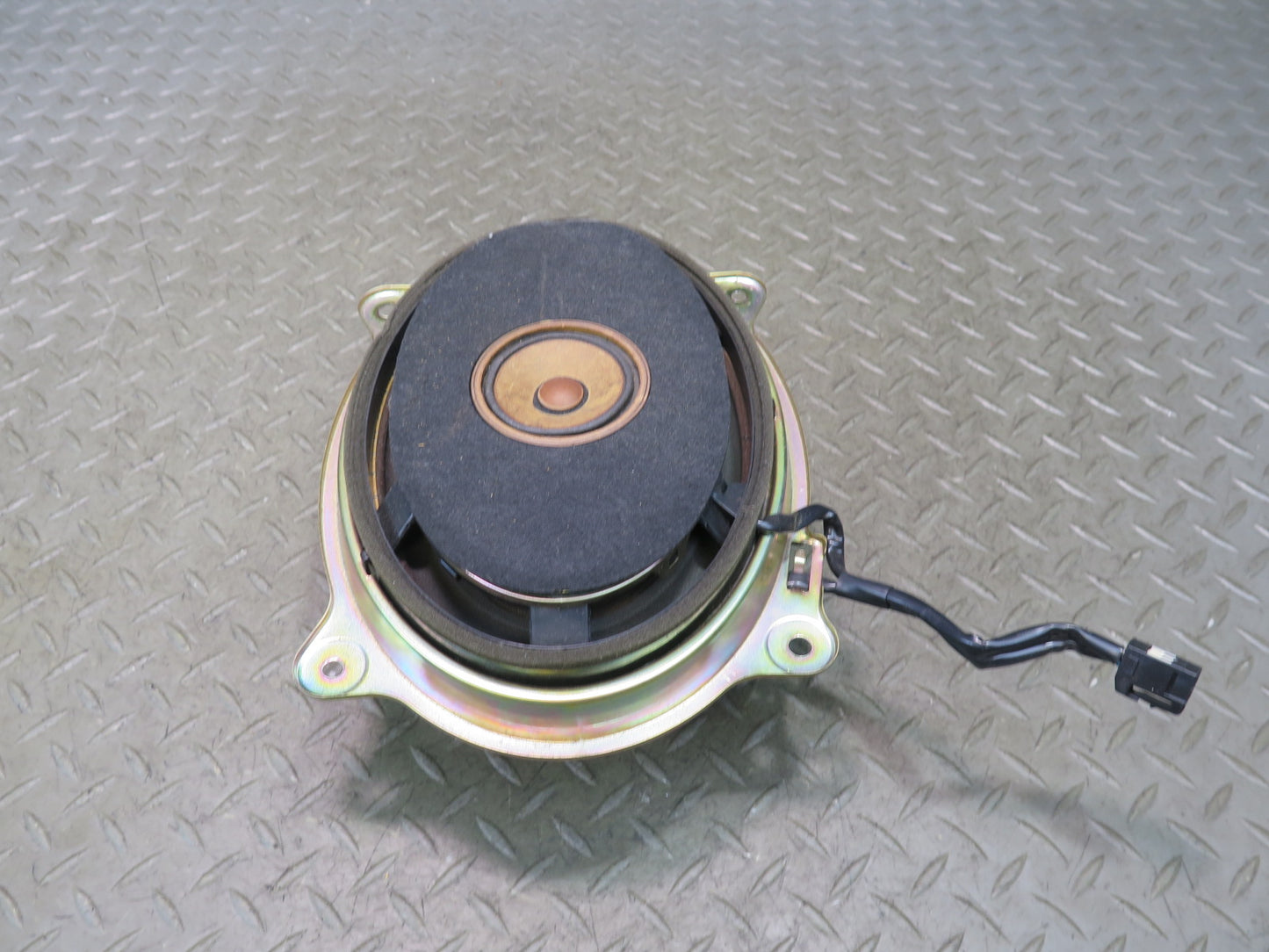 01-05 Lexus JCE10L IS300 Rear Deck Speaker 86160-53110 OEM