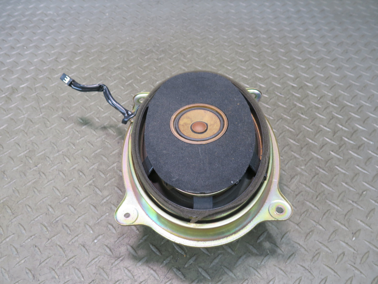 01-05 Lexus JCE10L IS300 Rear Deck Speaker 86160-53110 OEM