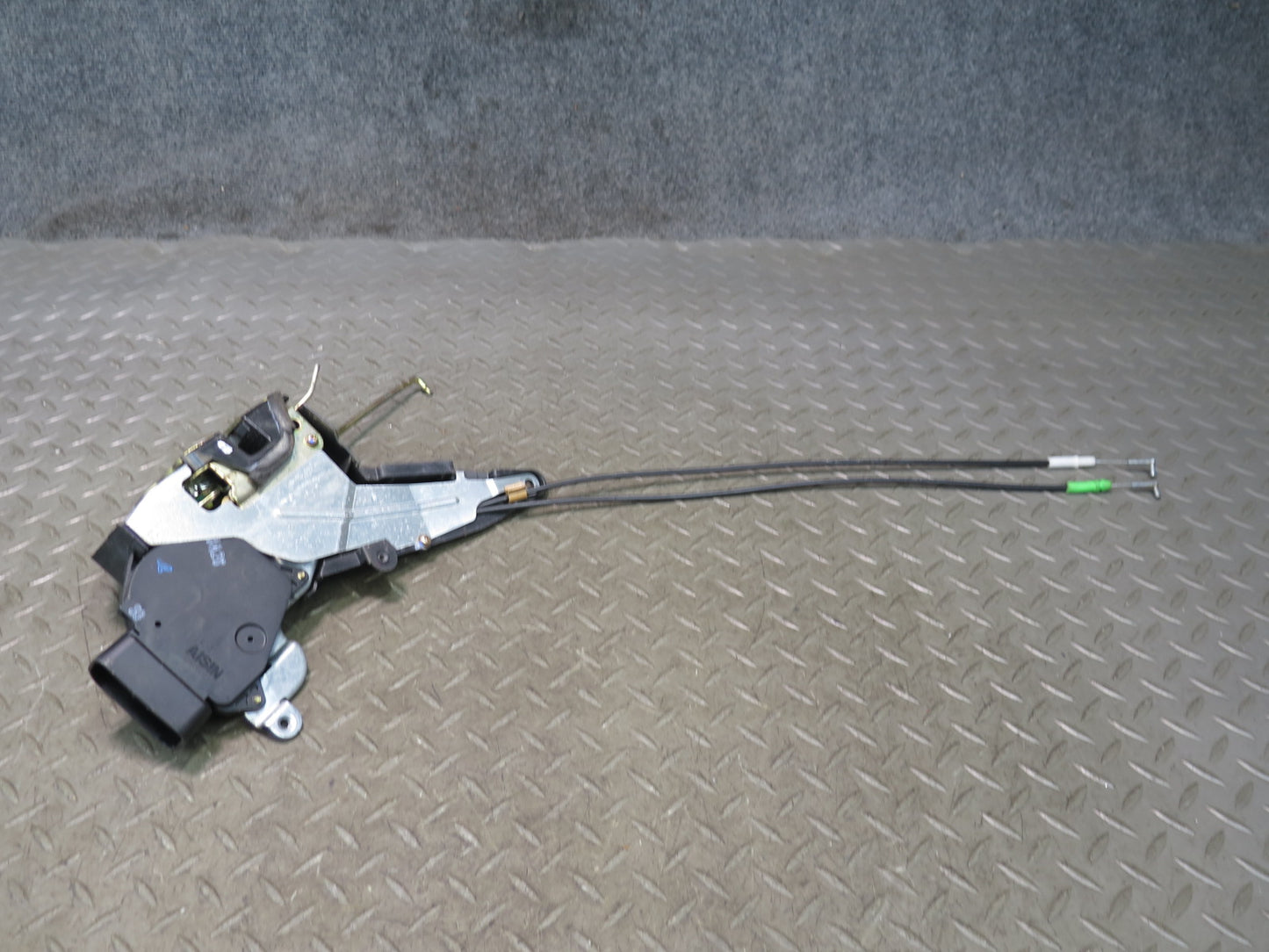 04-05 Lexus JCE10L IS300 Front Left Door Lock Latch Actuator OEM