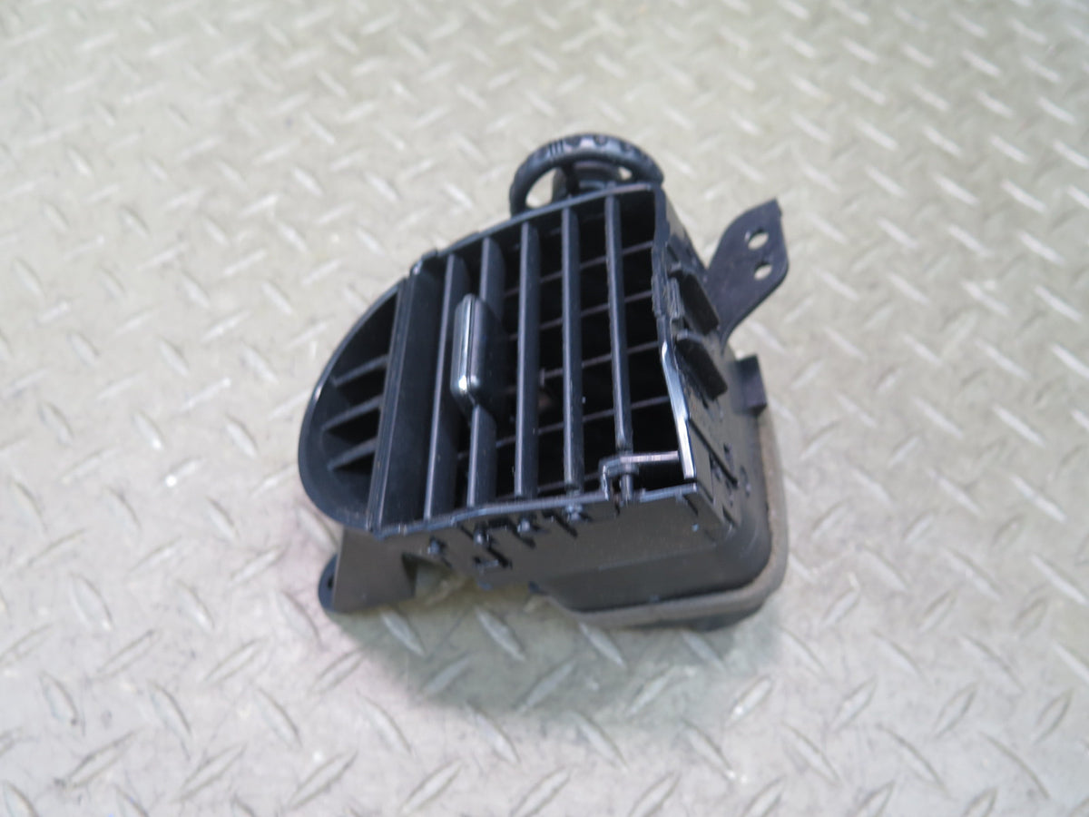 01-05 Lexus JCE10L IS300 Dash Front Left & Right A/C Air Vent Grille Set OEM
