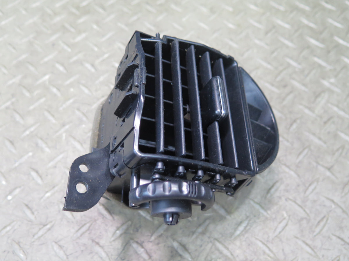 01-05 Lexus JCE10L IS300 Dash Front Left & Right A/C Air Vent Grille Set OEM