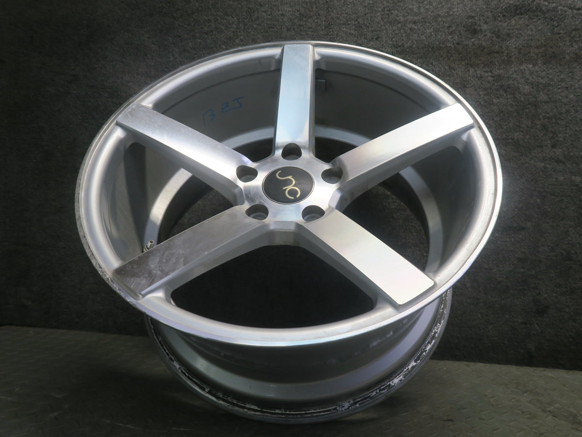 JNC JNC026 R18 18" Wheel Rim 18x9J ET32 5x120 Silver