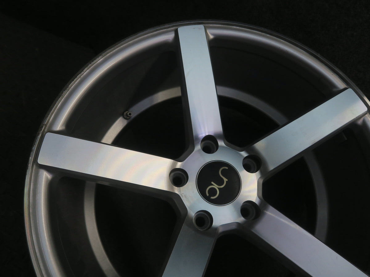 JNC JNC026 R18 18" Wheel Rim 18x9J ET32 5x120 Silver