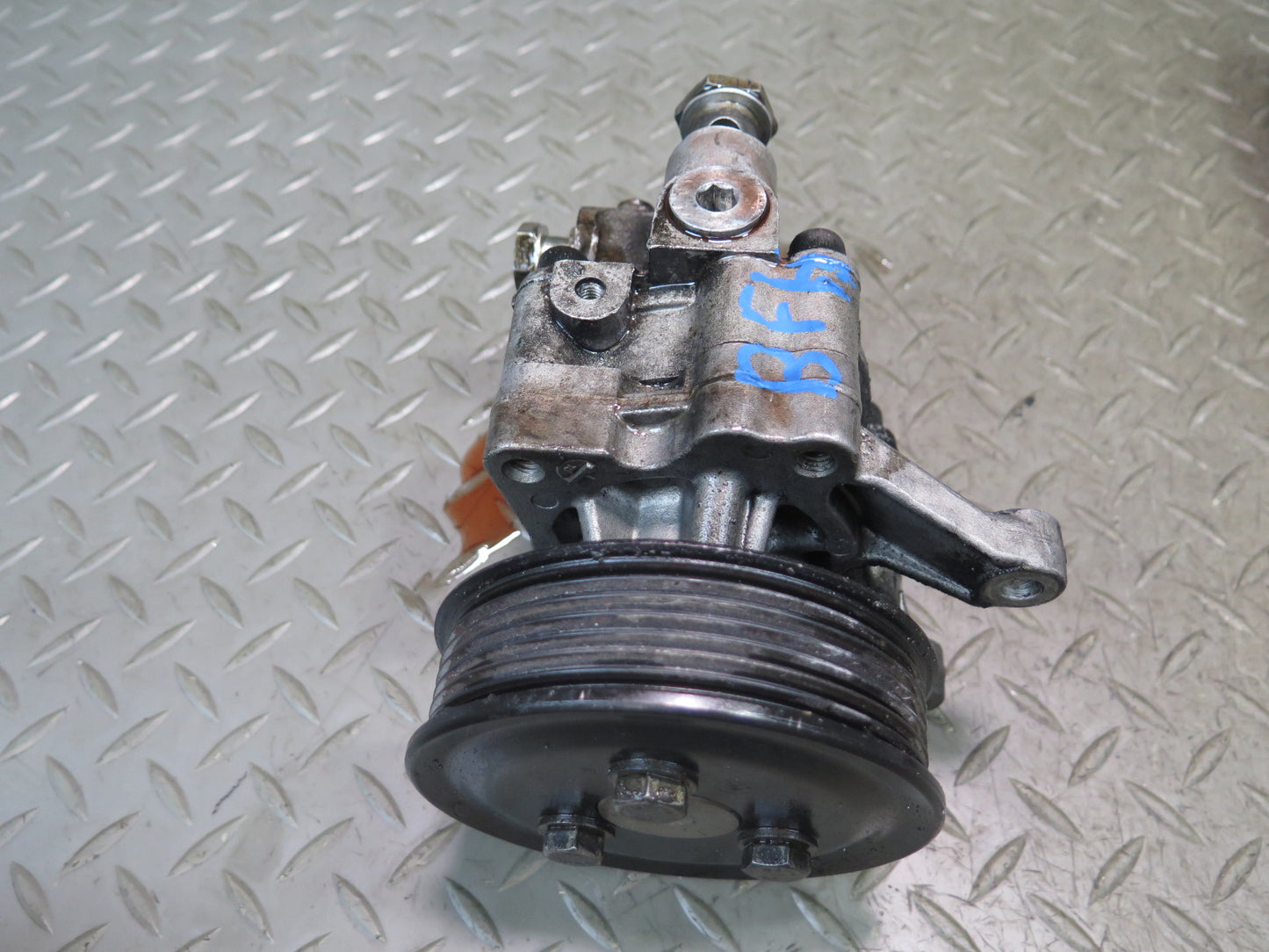 97-98 BMW E39 540i Power Steering Pump w Pulley OEM