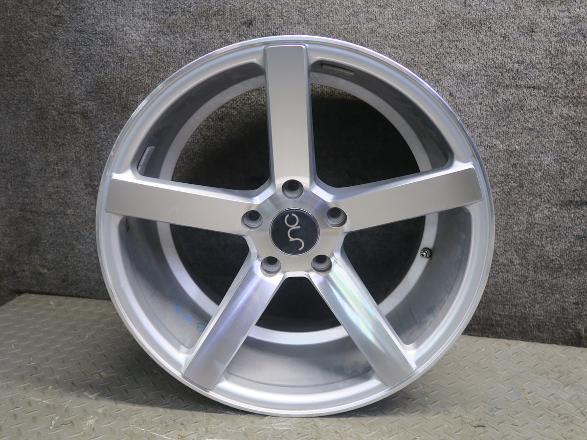 JNC JNC026 R18 18" Wheel Rim 18x9J ET32 5x120 Silver