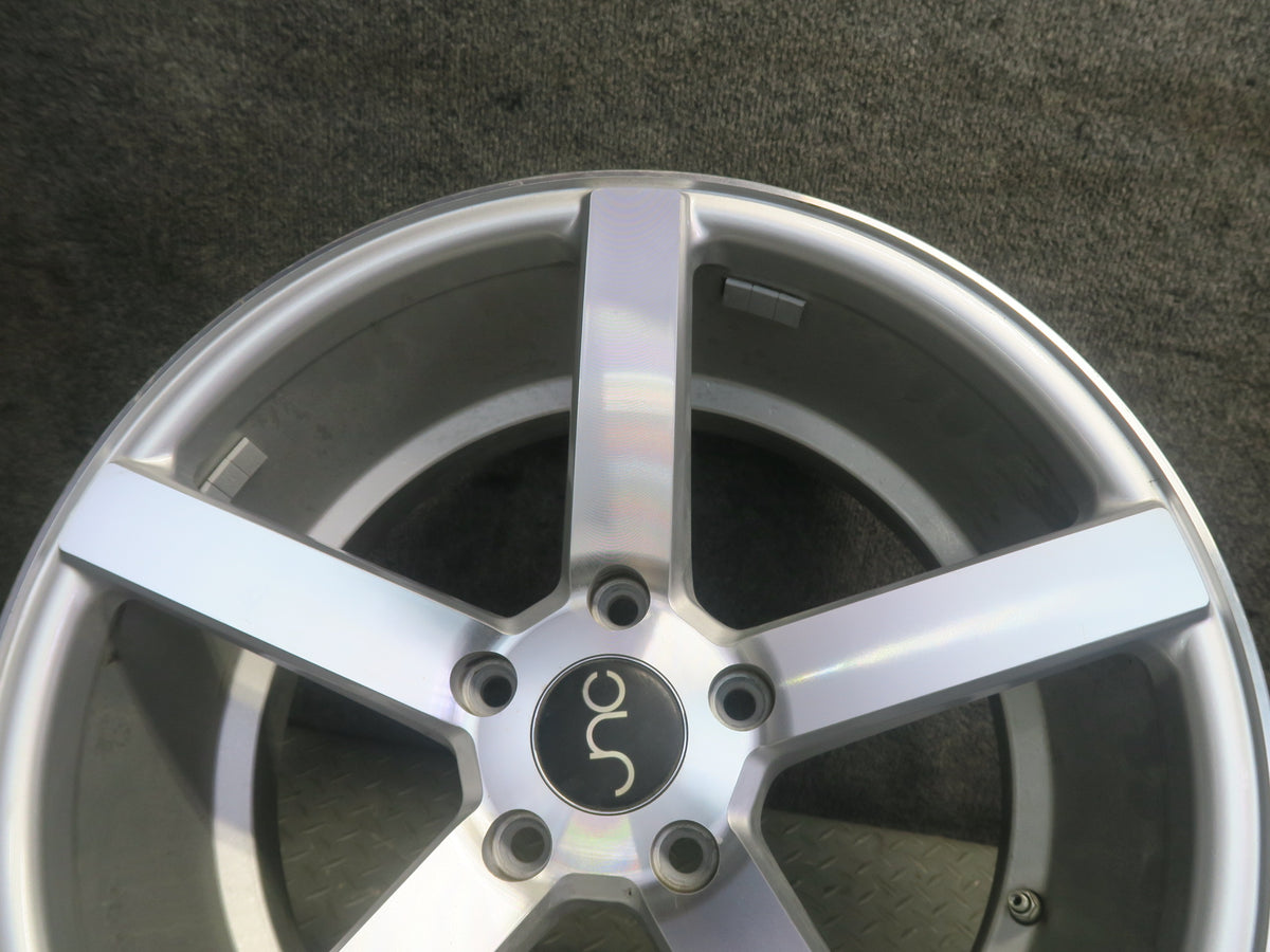 JNC JNC026 R18 18" Wheel Rim 18x9J ET32 5x120 Silver