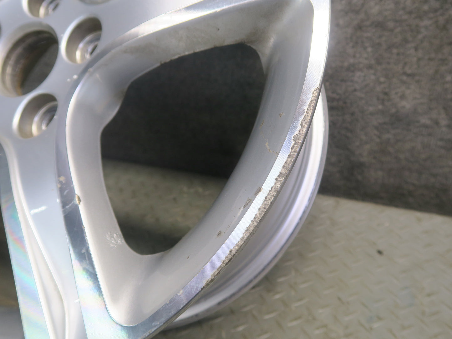 01-05 Lexus JCE10L IS300 Factory Alloy R17 17" Wheel Rim 17x7JJ ET50 OEM