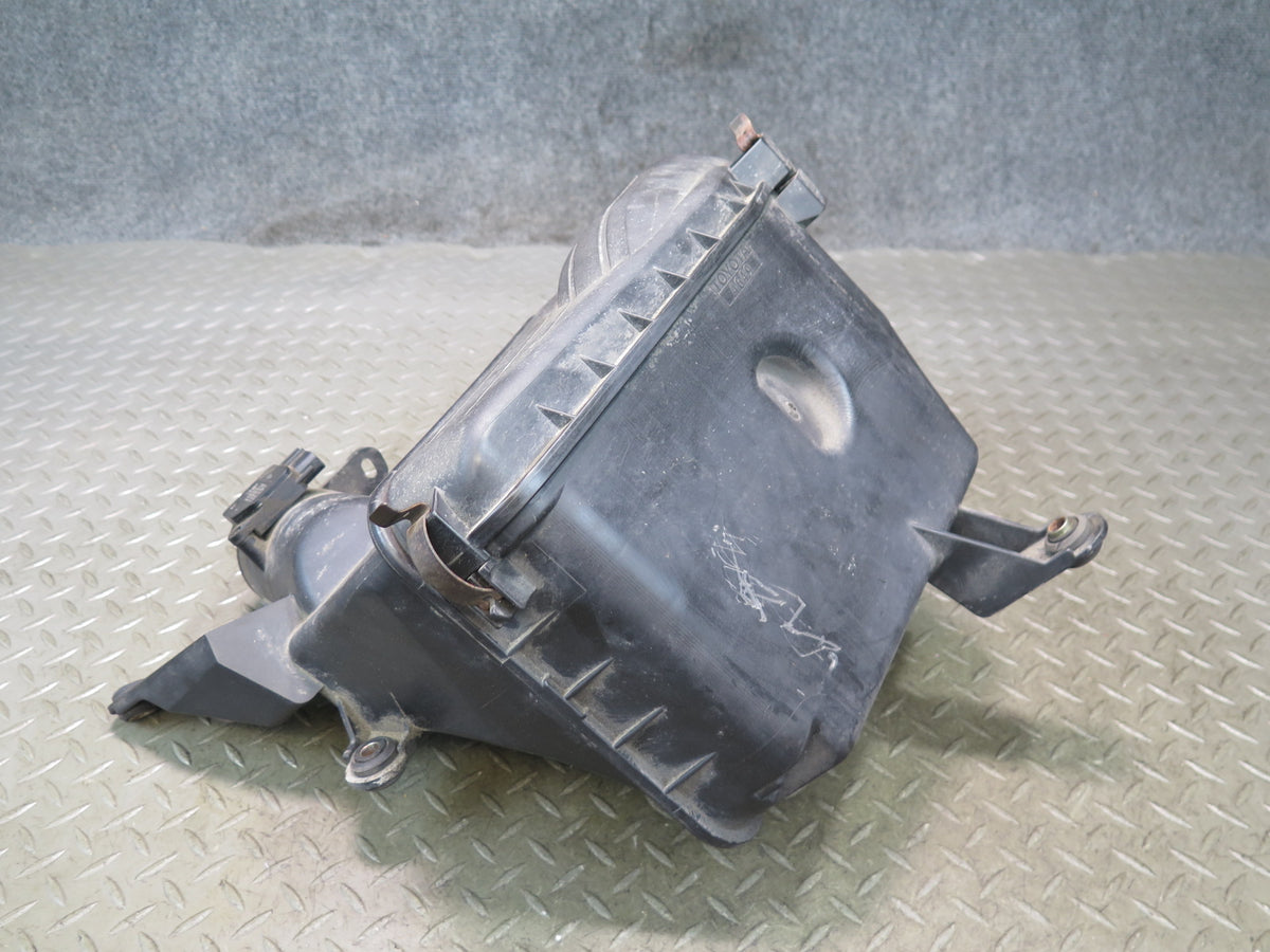 01-05 Lexus JCE10L IS300 Air Intake Cleaner Filter Box w MAF Sensor OEM