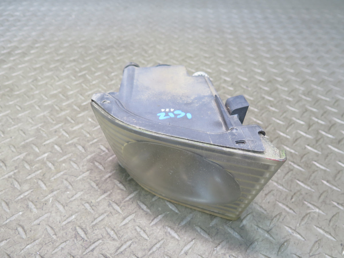 04-05 Lexus IS300 JCE10L Sedan Set of 2 Front Left & Right Fog Light Lamp OEM