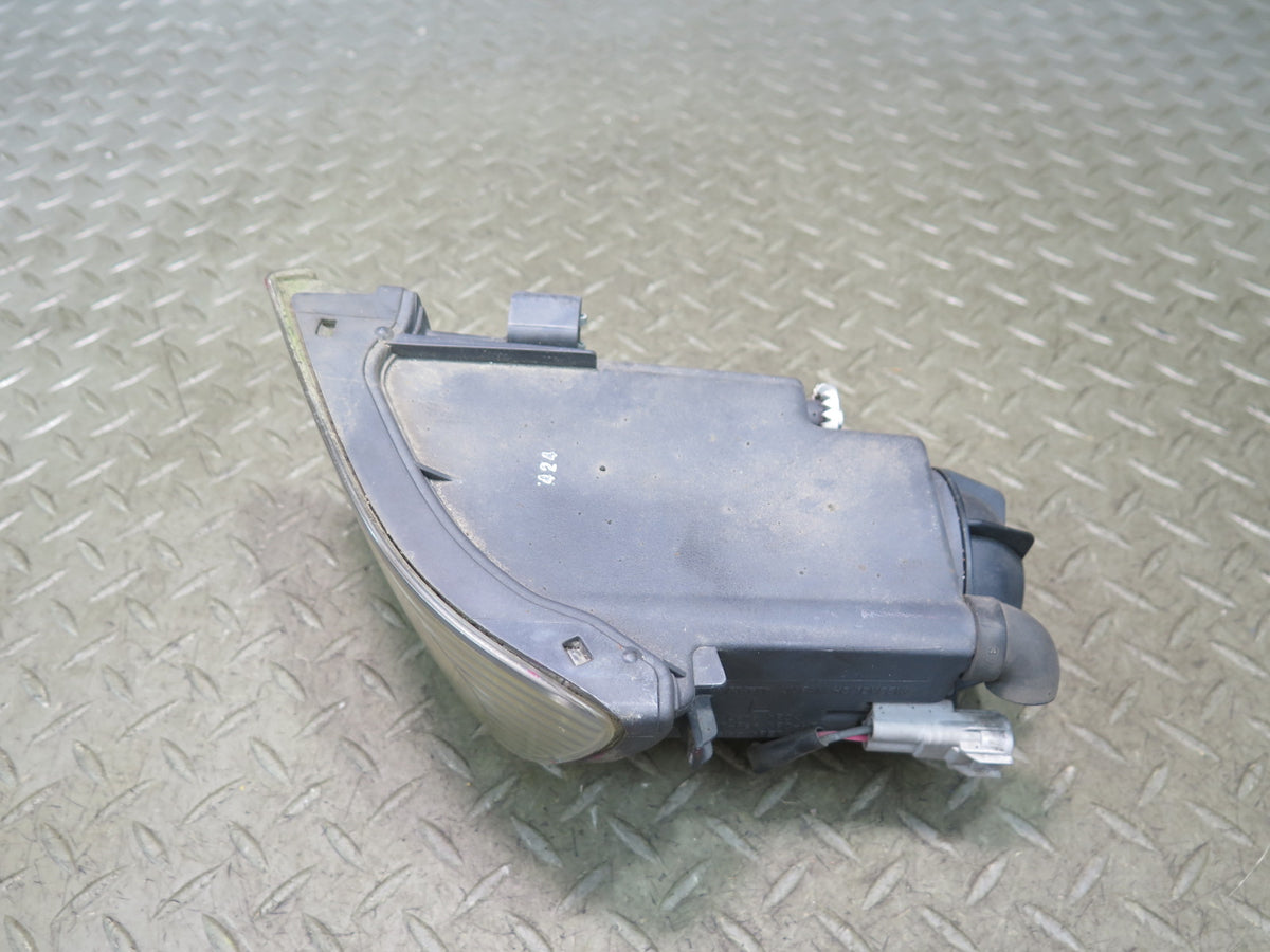 04-05 Lexus IS300 JCE10L Sedan Set of 2 Front Left & Right Fog Light Lamp OEM